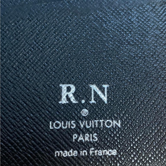 Sold⚡️Authentic Graphite Brazza Wallet ⚡️⚡️ - Picture 7 of 14